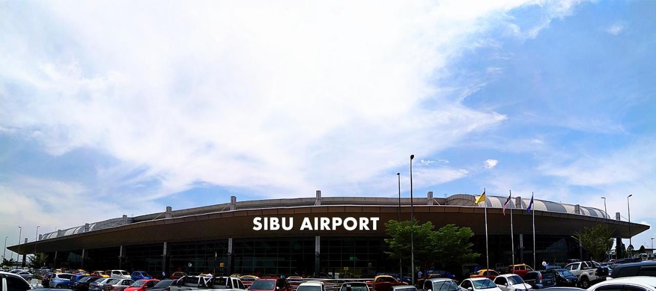 H Homestay Sibu - 1000Mbps 1Gbps Wifi, Astro & Auto Gate Parking Semi Detached House! Esterno foto