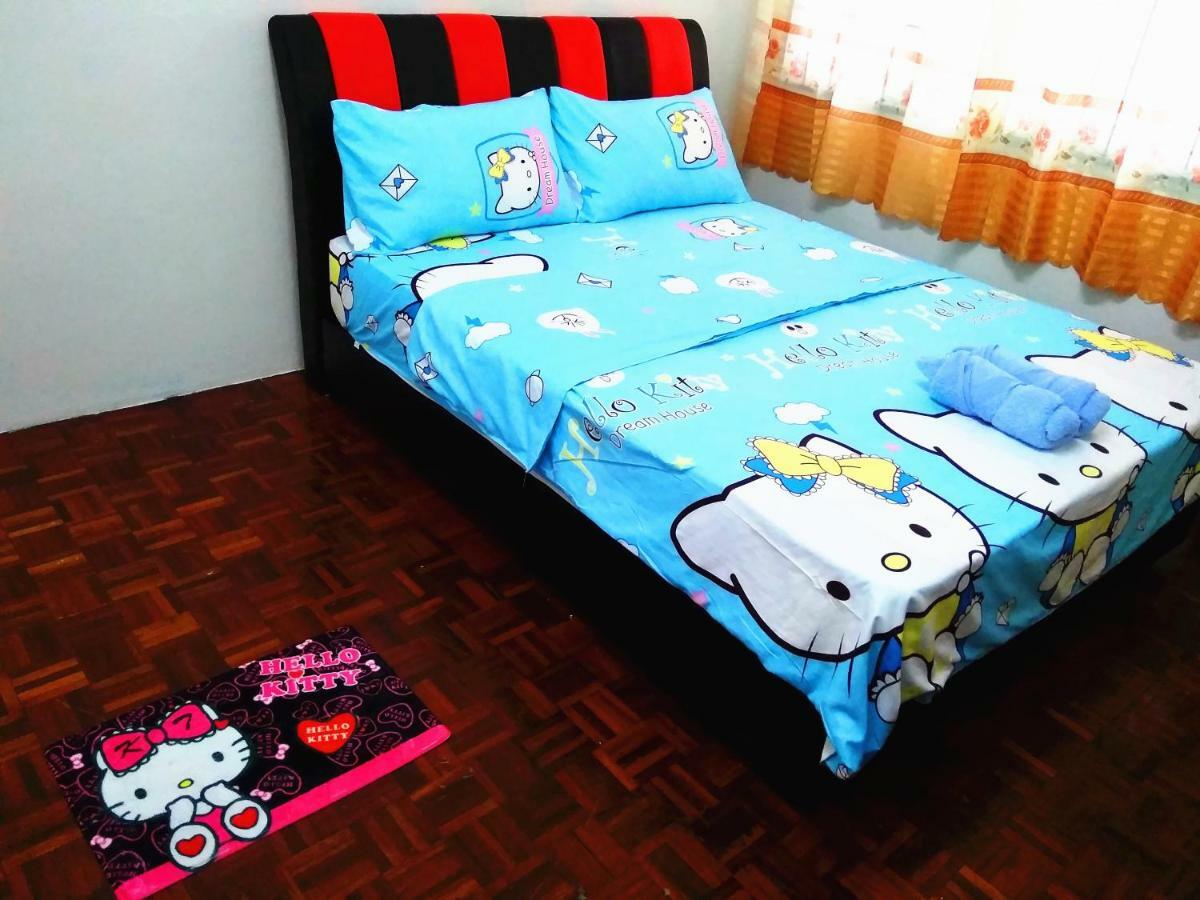 H Homestay Sibu - 100Mbps Wifi, Full Astro & Private Parking! Esterno foto